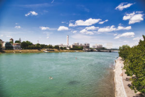 Der Rhein in Basel - Schwimmen im Rhein - justmarius - reiseblog
